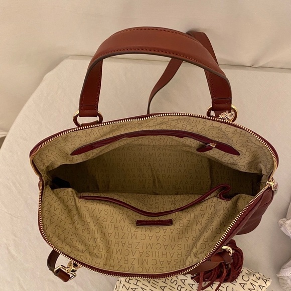 ISAAC MIZRAHI NEW Handbag With Tassels Key Fob - Picture 7 of 7